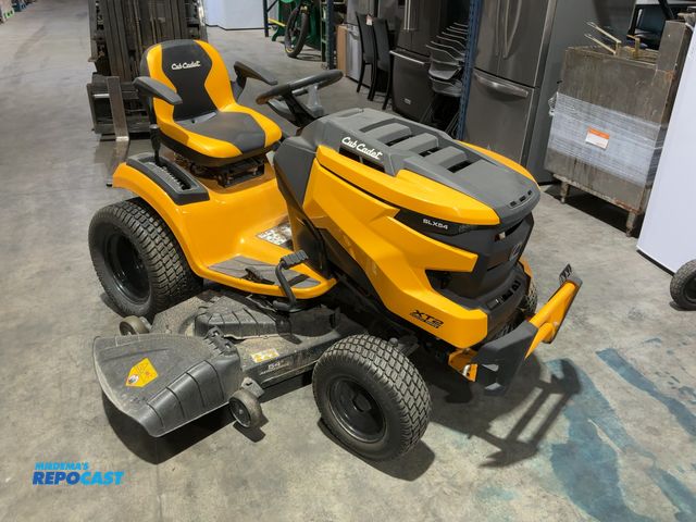 Lot 2-53610 - Cub Cadet SLX54 Riding Lawn Mower (DOBSON)