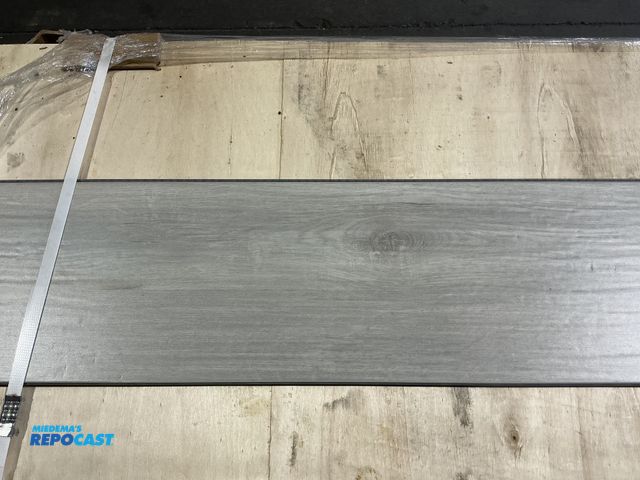 Lot 2-15330 - Pallet of 33 Cases of Lifeproof Rigid Core Vinyl Plank Flooring- Punta Blanca Oak- 7”x48” Approximat...