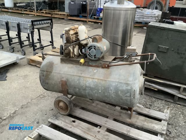 Lot 2-92309 - Doerr electric corporation air compressor 115V