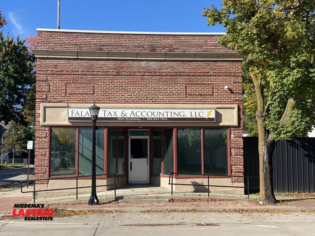 Lot 3-102 - 1,904 Sq. Ft. Commercial Building Located along Broadway Street in Bay City, MI