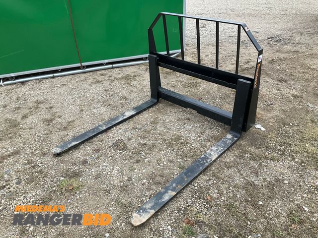Lot 30-4982 - New Tomahawk Skid Steer Fork Attachment 48"L x 4"W Forks