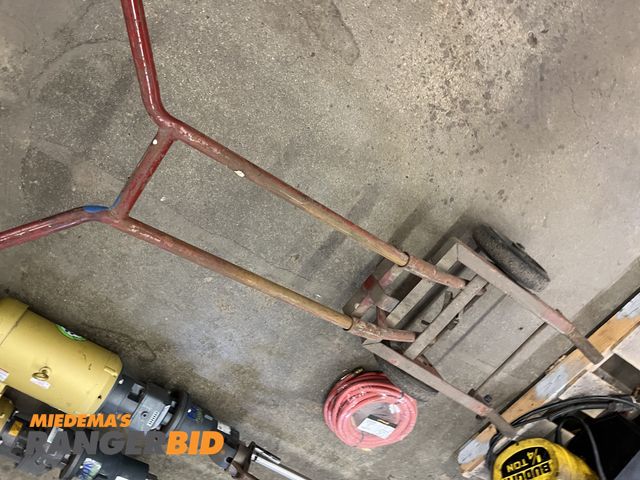 Lot 30-4609 - Barrel Cart / Dolly