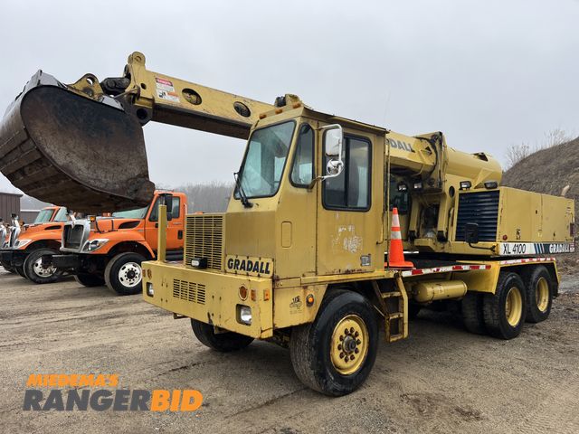 Lot 30-2396 - 1997 Gradall XL 4100 Excavator Specialty Equipment