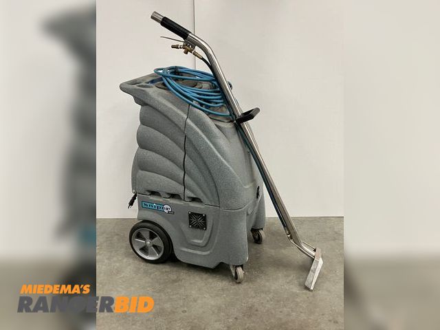 Lot 30-10153 - Sniper carpet extractor