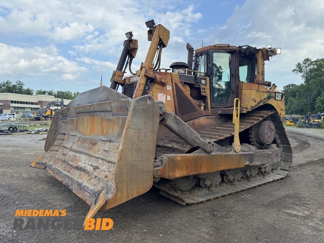 Lot 30-11406 - 2008 CAT D8T Dozer SU BLADE, RIPPER VALVE, REAR COUNTERWIEGHT, USED DAILY UNTIL TRADED IN.