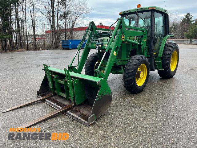Lot 30-502 - John Deere 6200 Loader Tractor Tractor