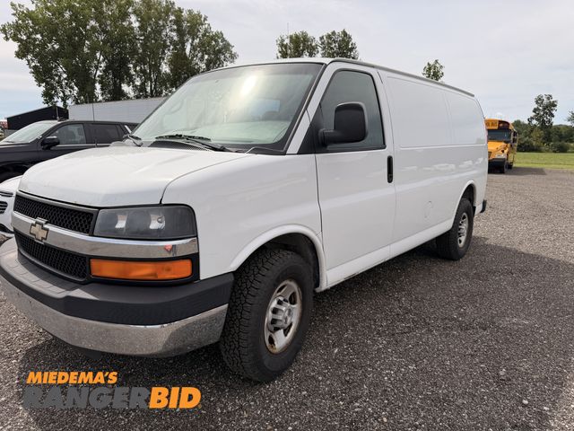 Lot 30-3600 - 2009 Chevrolet Express 2500 Cargo Van RWD