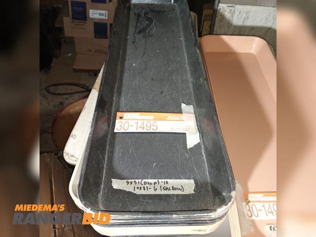 Lot 30-10378 - 1 YOU BIDDING ON ONE TRY NOT ALL THE TRAYS size 8*31