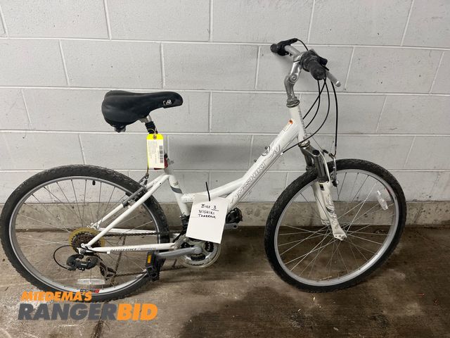 Lot 30-10266 - Nishiki Tamarack Bicycle / Mountain bike
