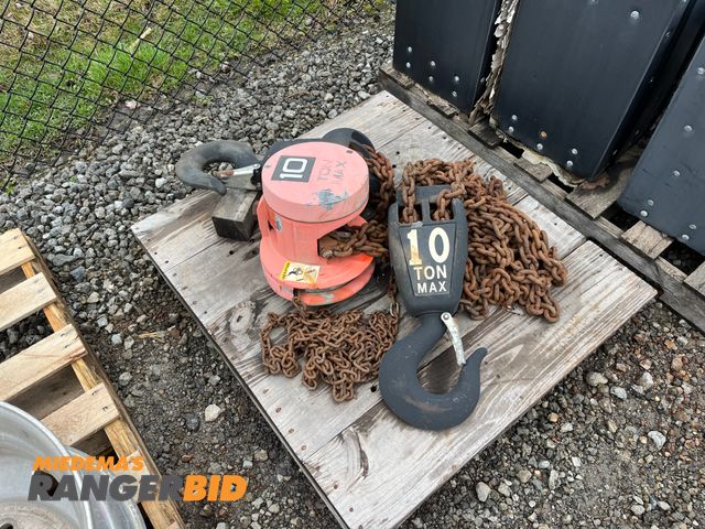 Lot 30-2585 - 10 Ton hoist