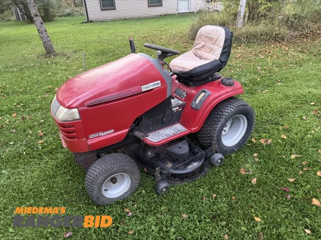 Lot 30-11535 - Craftsman DGT4000 Riding Lawn Mower