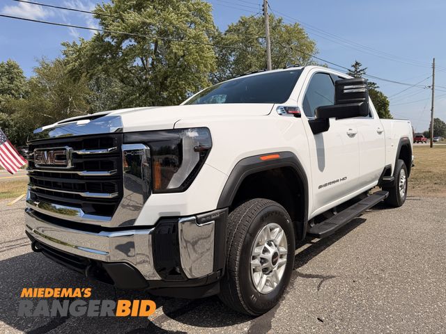 Lot 30-3398 - 2025 GMC Sierra HD 2500 SLE with 36,001 miles Crew Cab Pickup Truck 4x4