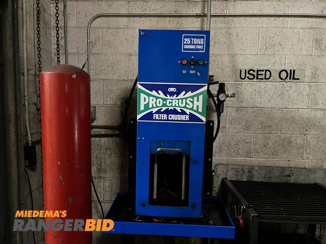 Lot 30-4526 - OTC 25 ton Filter Crusher