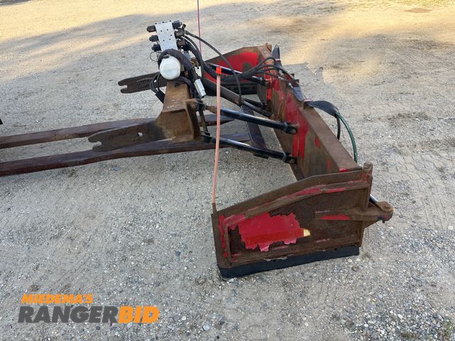 Lot 30-10723 - Ebling 12' Swing wing works well good cutting edge 12' Ebling swing wing