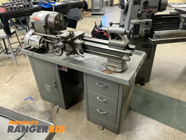 Lot 30-1090 - South Bend CL 370ZD Lathe