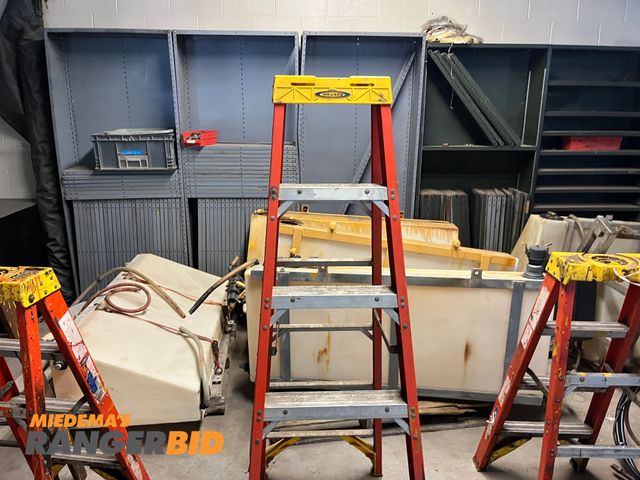 Lot 30-3561 - 1 Werner 6' Step Ladder