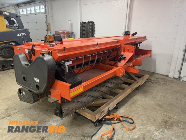 Lot 30-1000 - 2024 Land Pride MPS2611 Multi-Purpose Seeder / Grain Drill