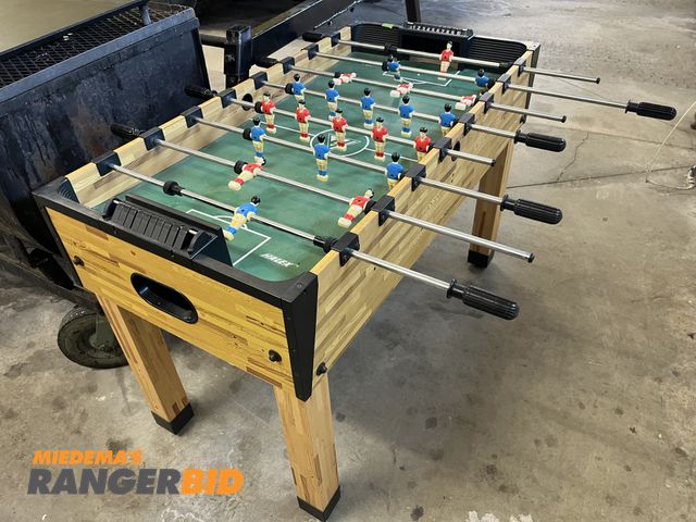 Lot 30-4632 - Halex Foosball table