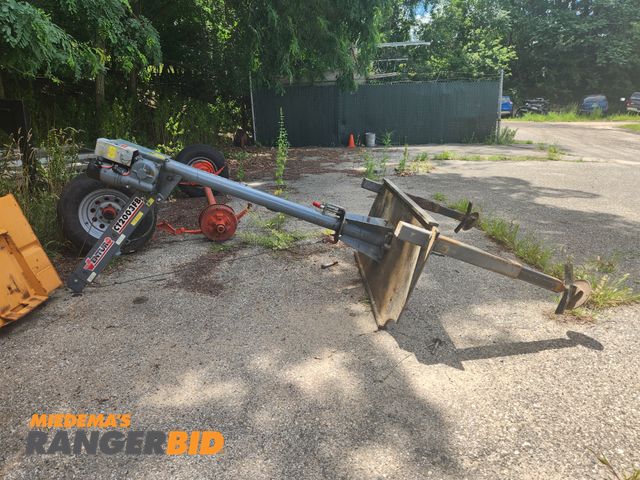 Lot 30-1639 - Venturo CT2003FB Truck Mounted Electric Mast Crane 2000# Lifting Capacity