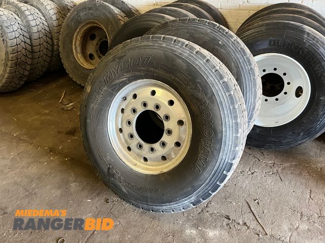 Lot 30-3961 - Lot of (2) Yokohama Truck Tires with Aluminum Rims. 425 / 65R 22.5