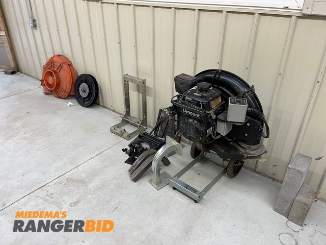 Lot 30-3414 - Umount UB-7H Front-Mounted Blower Gas Powered Blower