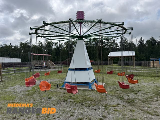 Lot 30-54624 - Operational "Swinger" Carnival Swing