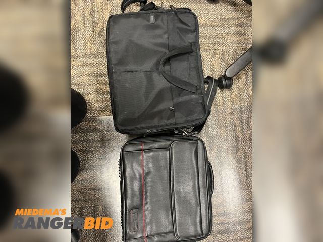 Lot 30-10079 - 2 Laptop Bags