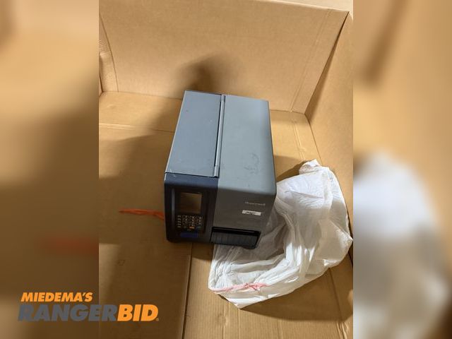 Lot 30-60 - Printer Bundle -- Lot Includes:
-19x Honeywell / Intermec PM43 Thermal Printers
-2x Printronix P7000...