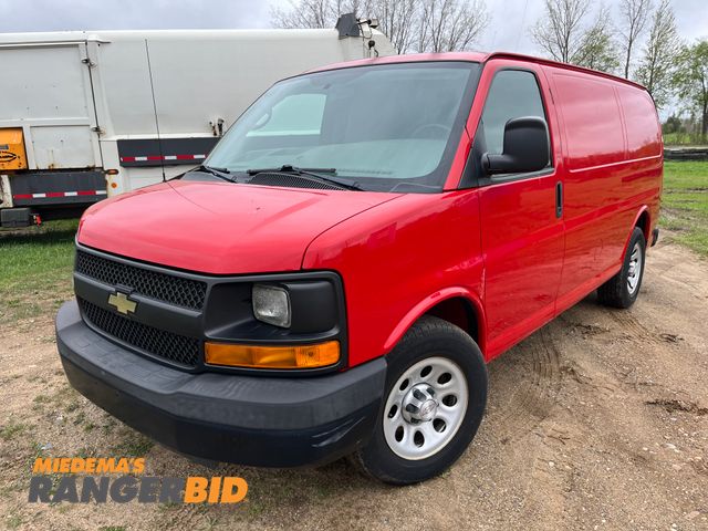 Lot 30-2103 - 2014 Chevrolet Express with a 5.3L V8 OHV 16V engine. with 42,637 miles Cargo Van AWD