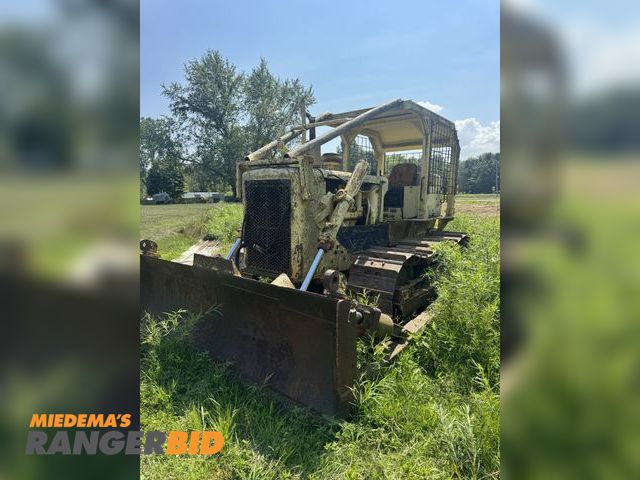 Lot 30-10543 - CAT  D5 Dozer Machine runs and operates as it should,
