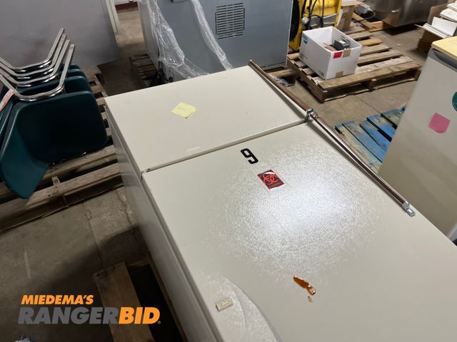 Lot 30-3493 - Electric Kenmore Refrigerator Refrigerator