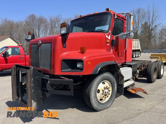 Lot 30-4795 - 2004 International Paystar 5600i 6x4 Cab and Chassis