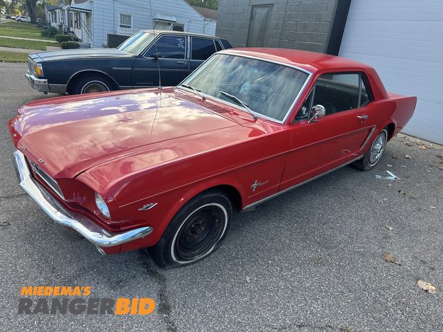 Lot 30-5201 - 1965 Ford Mustang 2 Door