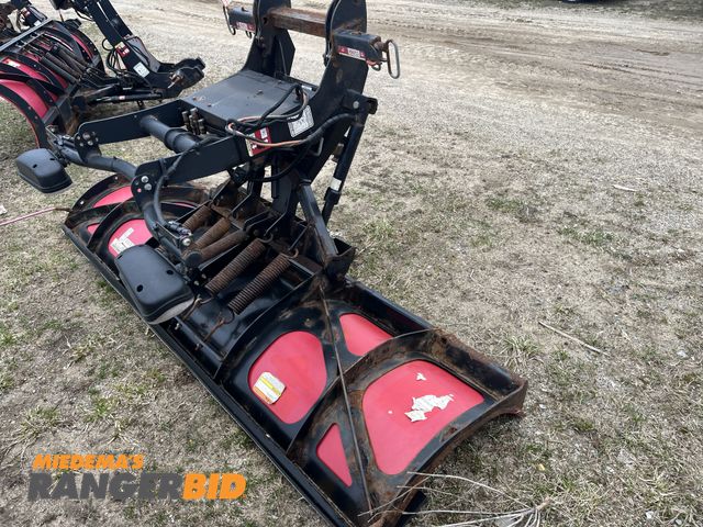 Lot 30-4281 - Boss Super Duty Poly 8'