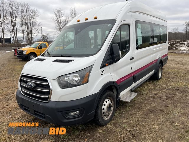 Lot 30-4866 - 2020 Ford Transit Bus Passenger Van RWD