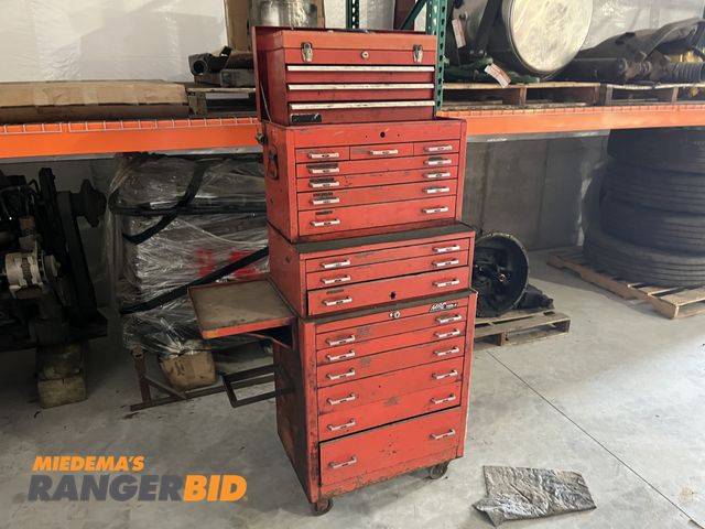 Lot 30-1648 - (4) Mack Toolboxes