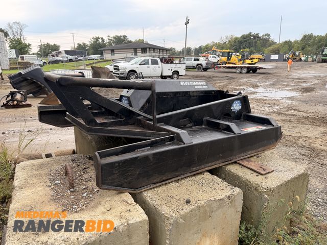 Lot 30-3283 - Blue Diamond 103025 Skid Steer Brush Hog 6' Hydraulic Powered