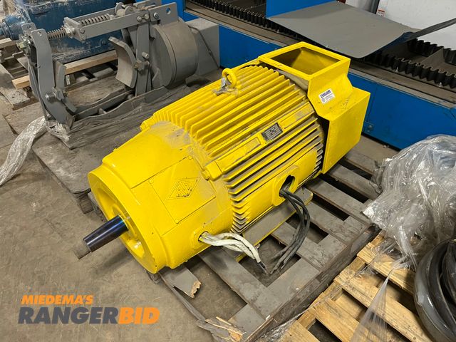 Lot 30-609 - Reuland electric motor 100hp , 1200 RPM