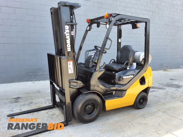 Lot 30-11175 - Komatsu 4,000lbs Capacity Pneumatic Forklift - See Video for Operation