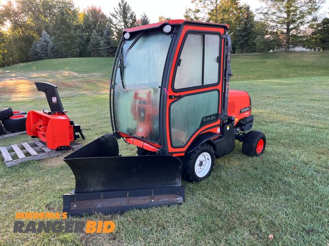 Lot 30-3749 - 2022 Kubota F3710 Tractor