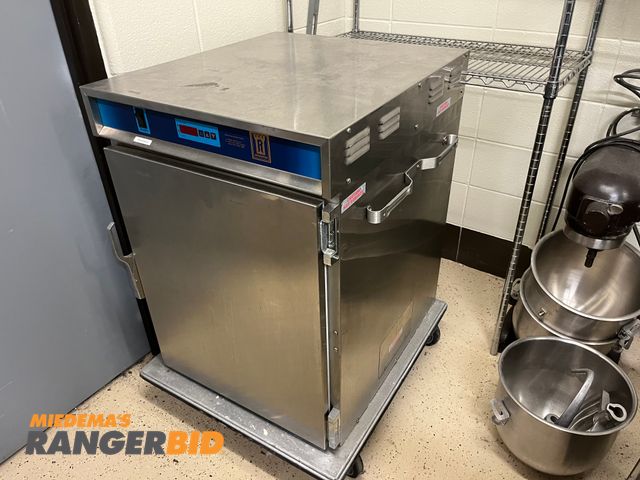 Lot 30-3321 - 1 Royalton Foodservice Equipment SSRSH-2016 S.W.H. Food Warming Unit See pics for dimensions. Municipality owned. Buyer is responsible for removal.