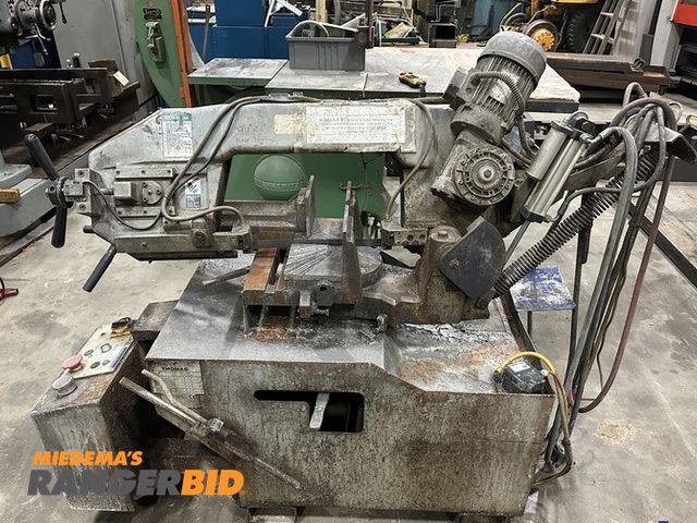 Lot 30-802720 - 2022 Thomas  250SAR Horizontal Band Saw 2002 Thomas 250SAR Horizontal Band Saw. This band saw is equ...