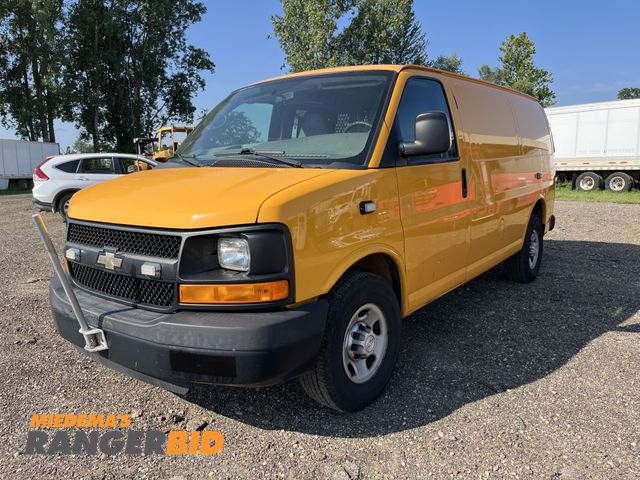 Lot 30-1185 - 2014 Chevrolet Express with a 6.0L V8 engine. 2500 Cargo with 56,120 miles Cargo Van RWD