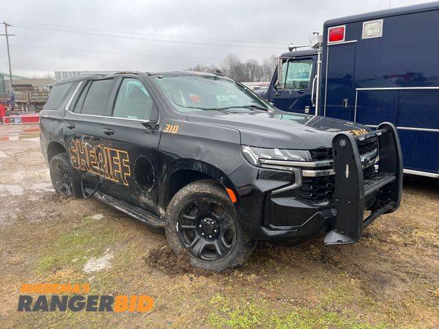 Lot 30-401 - 2022 Chevrolet Tahoe with a 5.3L V8 OHV 16V engine. Police 4x4