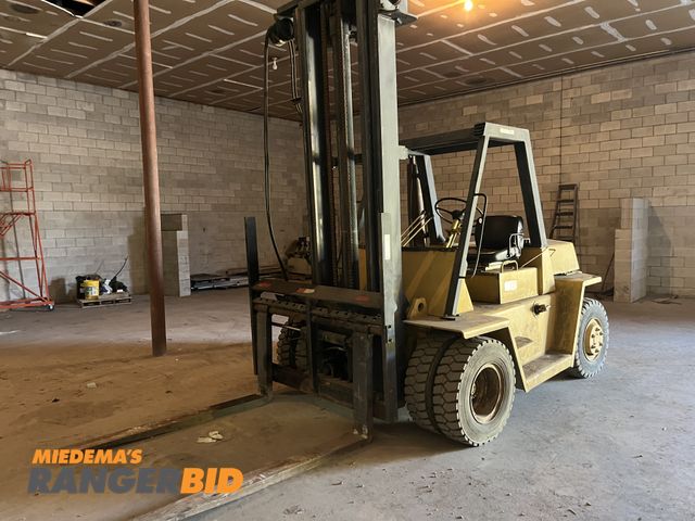 Lot 30-2051 - CAT V140 Diesel 14,000 capacity Forklift
