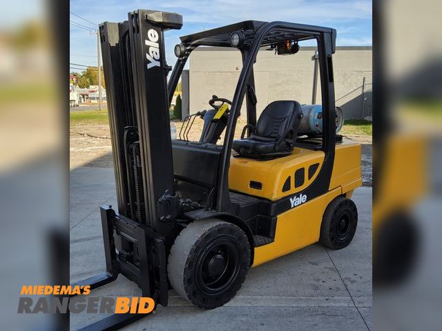 Lot 30-155 - 2017 Yale 7,000lbs Capacity Pneumatic Forklift - See Video for Operation