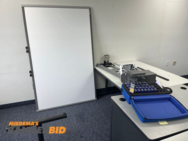 Lot 30-690 - Smart Response System with Board and hardware