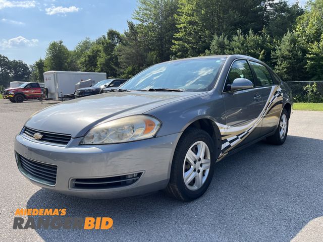 Lot 30-719 - 2006 Chevrolet Impala with a 3.9L V6 OHV 12V engine. Police Sedan FWD
