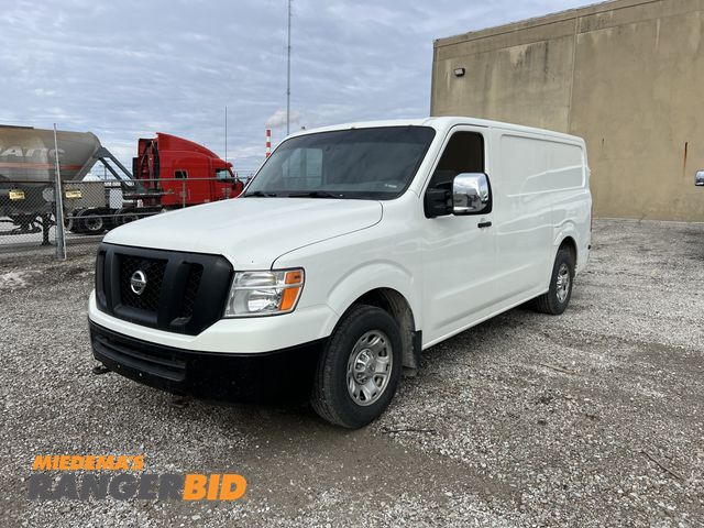Lot 30-JX305 - 2015 Nissan NV2500 Cargo Van RWD 2015 Nissan NV2500 with 295378 miles. Check engine and TPMS lights ...