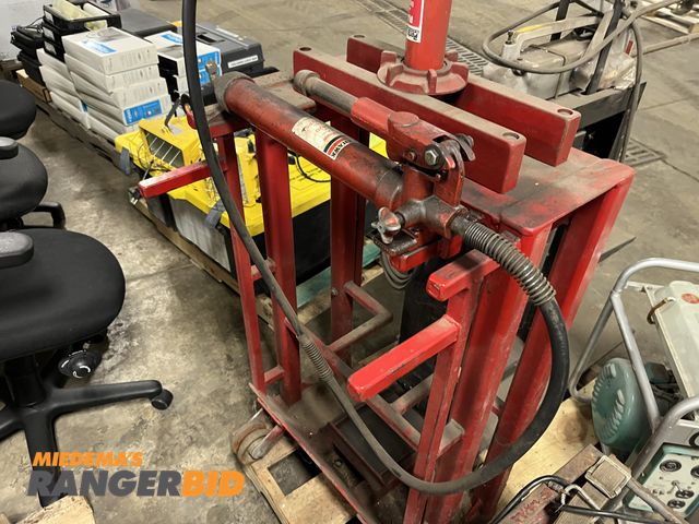 Lot 30-4979 - Blackhawk 65420 10,000 lb capacity